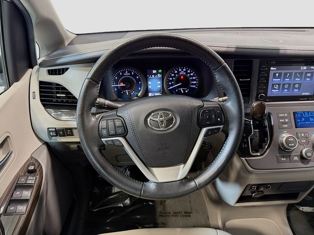 2020 Toyota Sienna XLE 7 Passenger