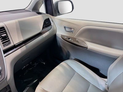 2020 Toyota Sienna XLE 7 Passenger