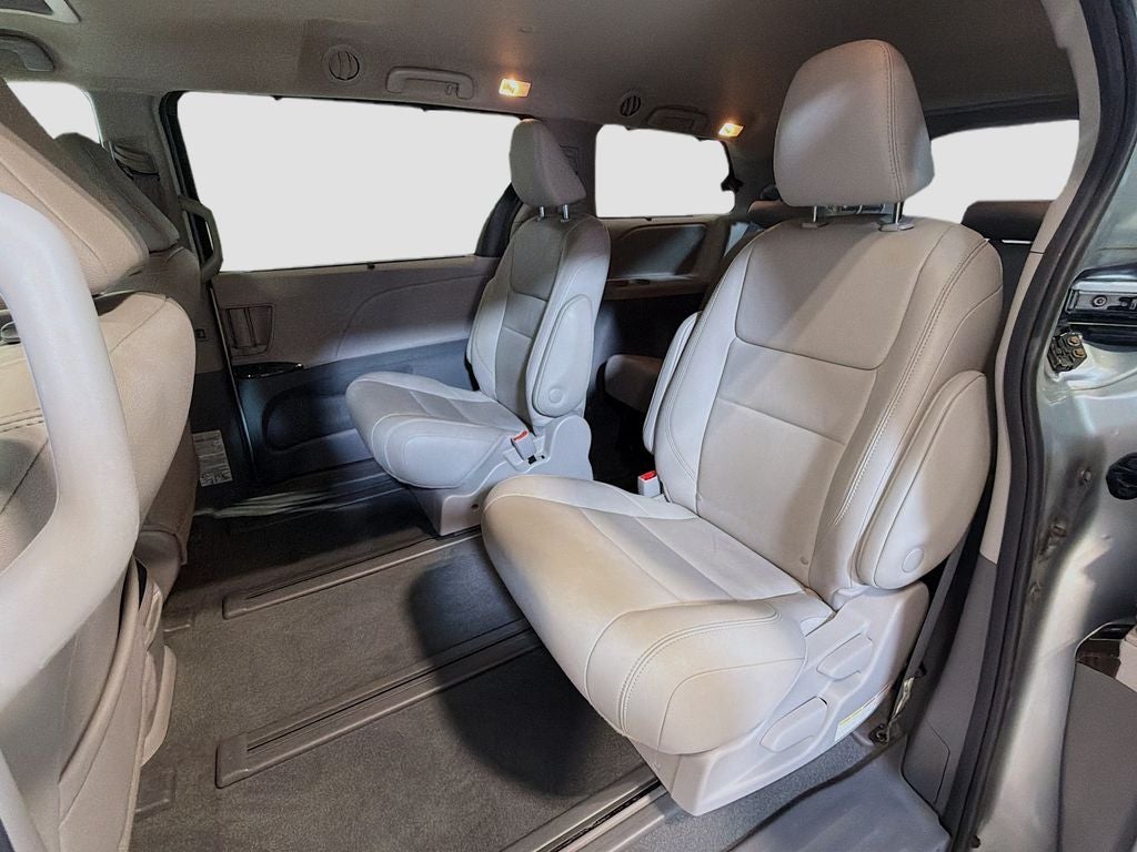 2020 Toyota Sienna XLE 7 Passenger
