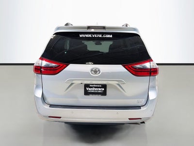 2020 Toyota Sienna XLE 7 Passenger