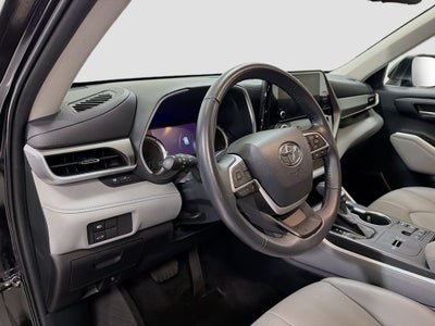 2023 Toyota Highlander Hybrid XLE