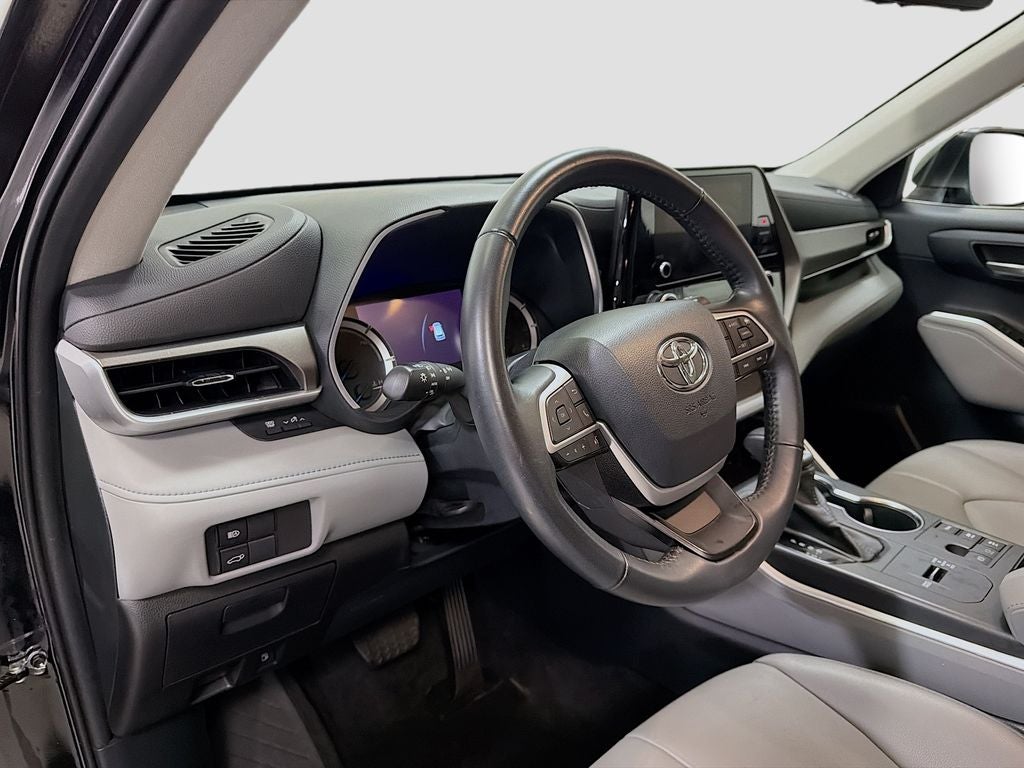 2023 Toyota Highlander Hybrid XLE