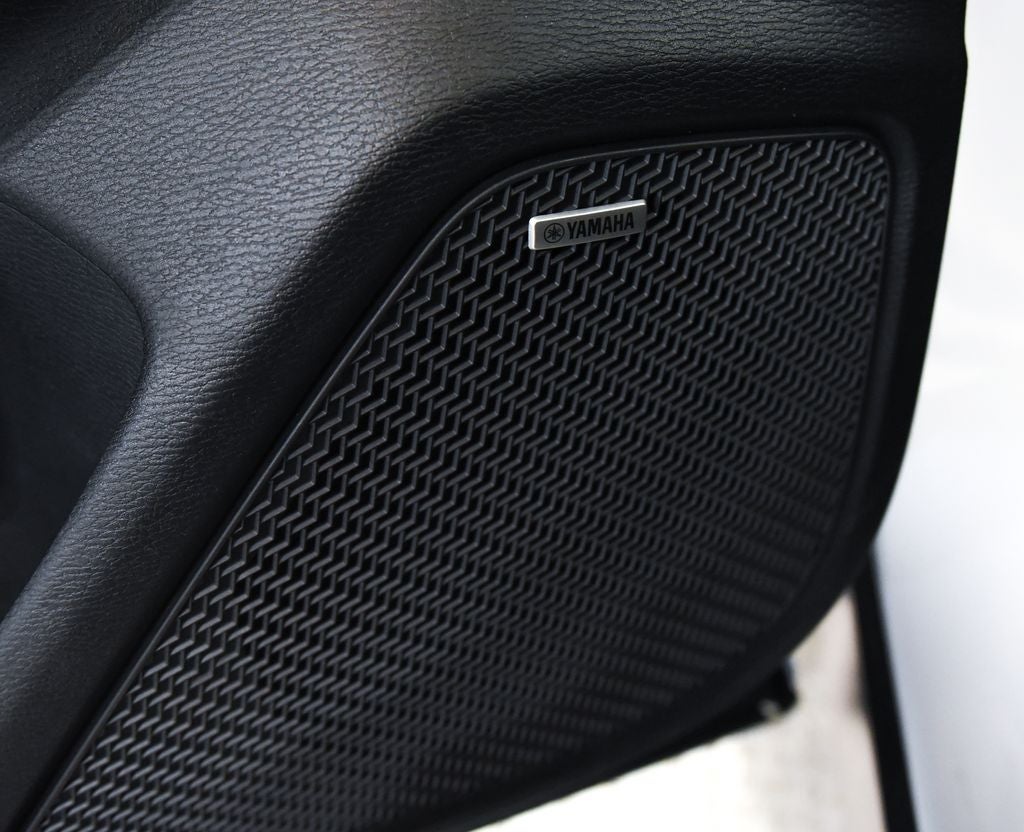 2025 Mitsubishi Outlander Base