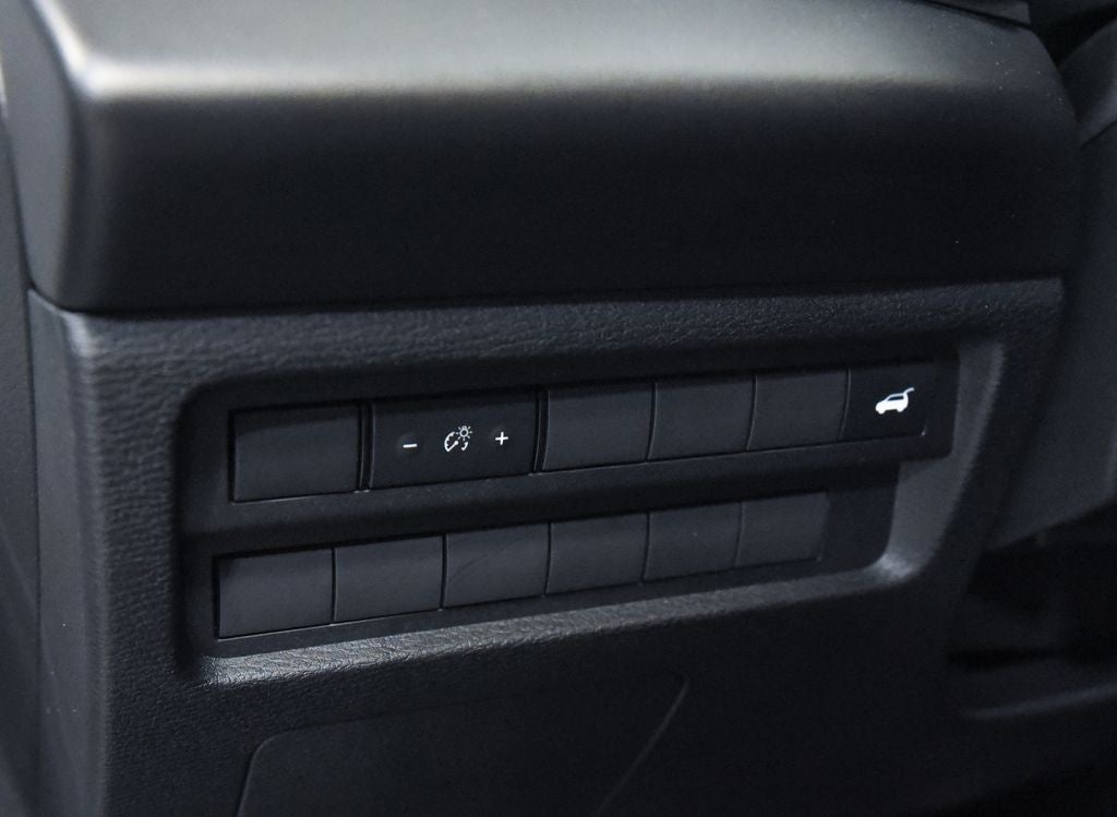 2025 Mitsubishi Outlander Base