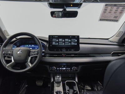 2025 Mitsubishi Outlander Base