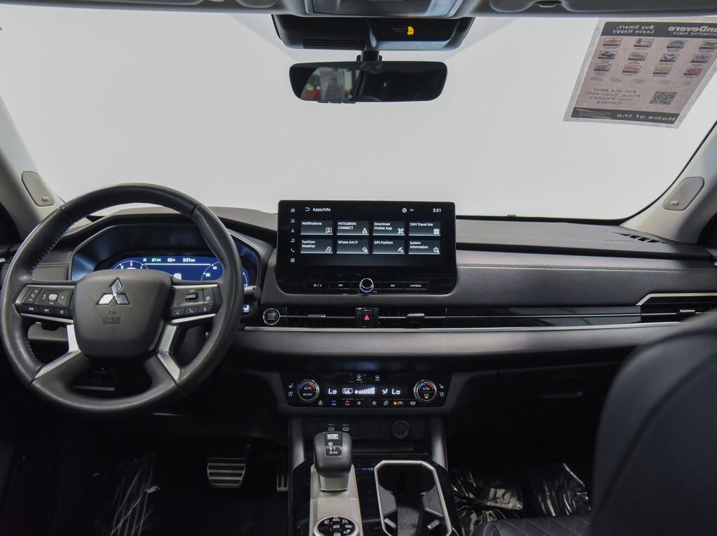 2025 Mitsubishi Outlander Base