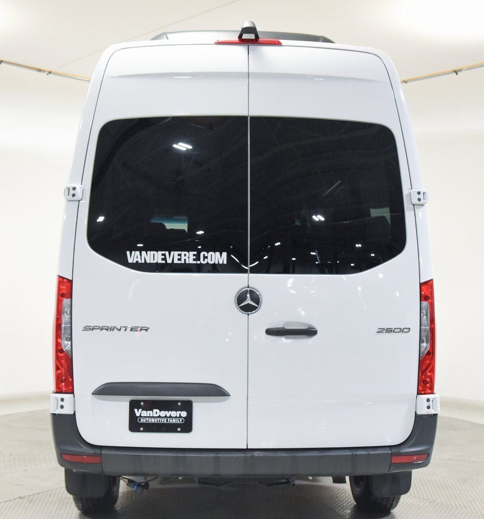 2024 Mercedes-Benz Sprinter 2500 Passenger 144 WB