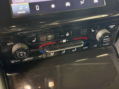 2021 Jeep Grand Cherokee L Laredo