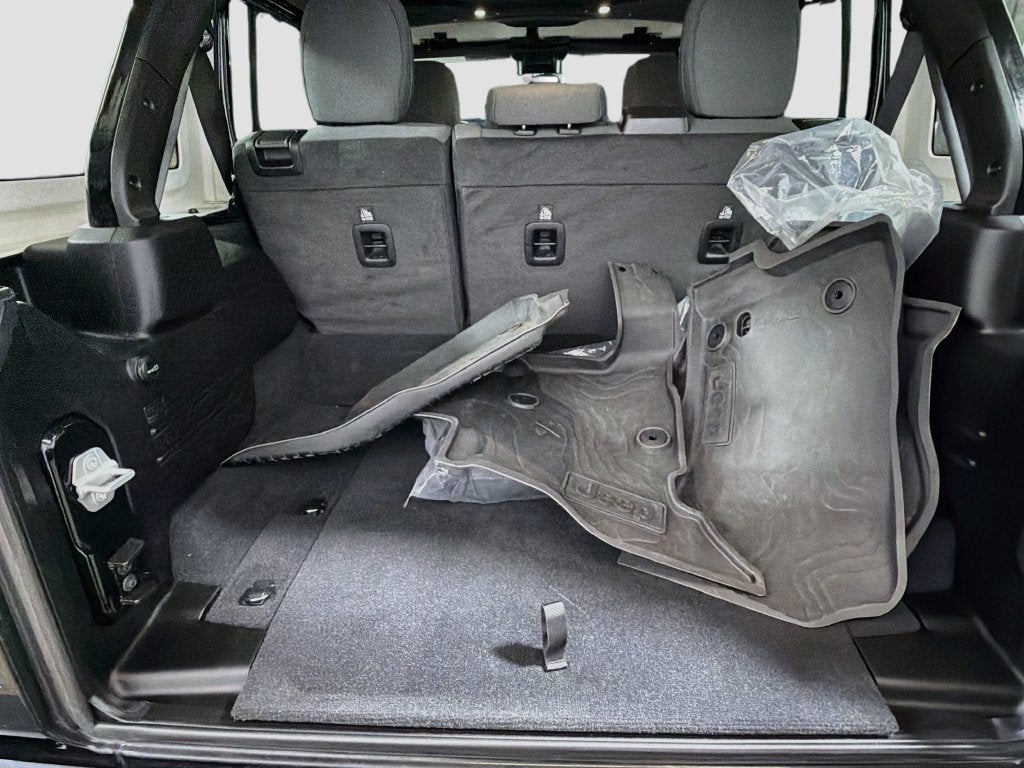 2024 Jeep Wrangler Sahara 4xe