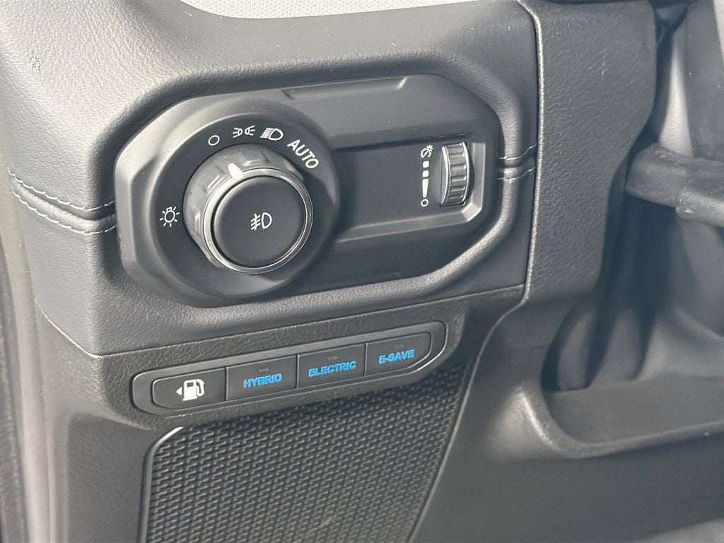 2025 Jeep Wrangler Sahara 4xe