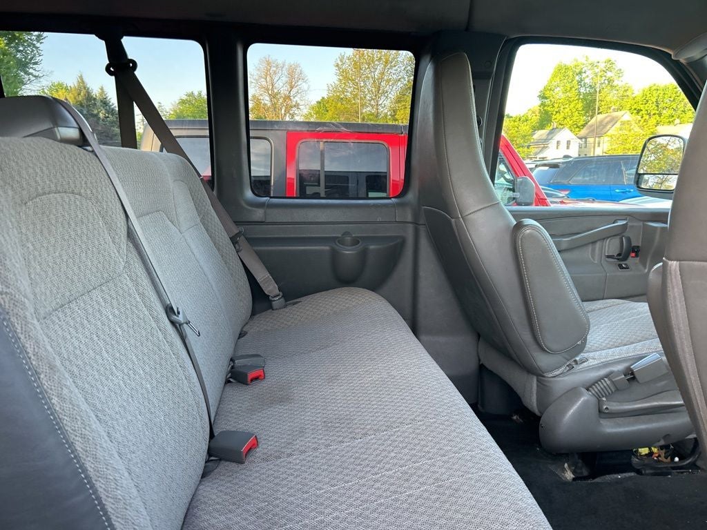 2018 Chevrolet Express 3500 LT Passenger