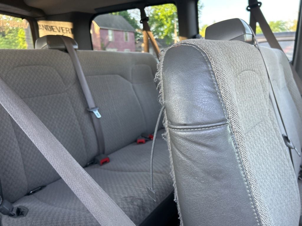 2018 Chevrolet Express 3500 LT Passenger