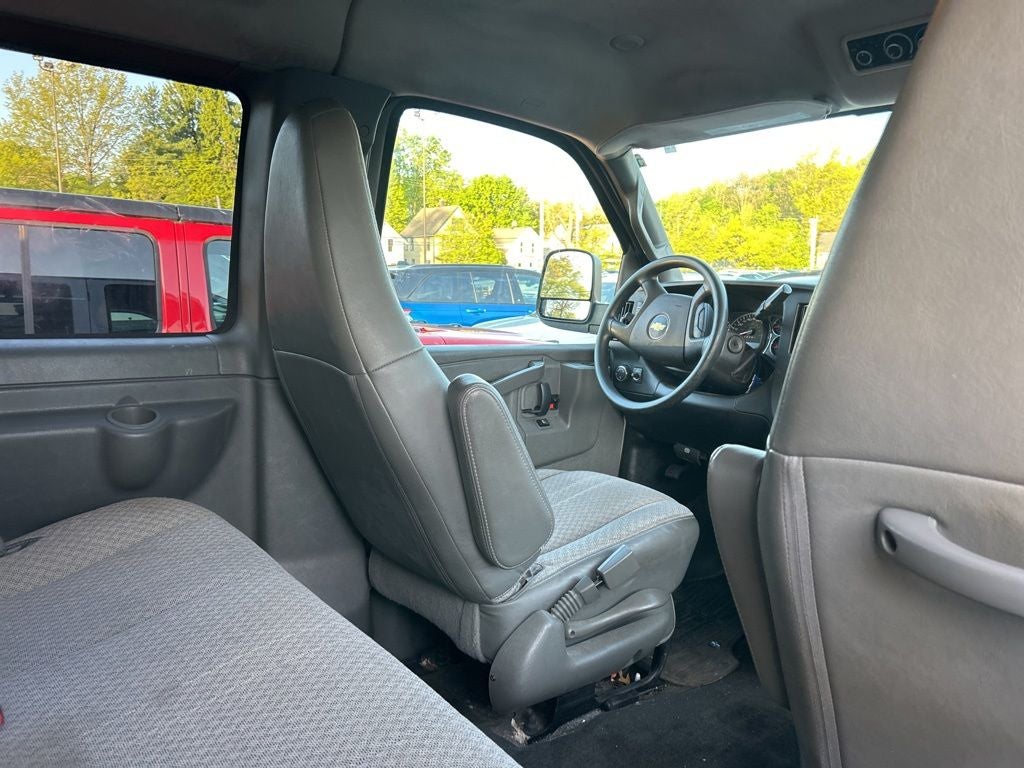 2018 Chevrolet Express 3500 LT Passenger