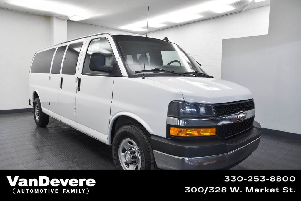2018 Chevrolet Express 3500 LT Passenger