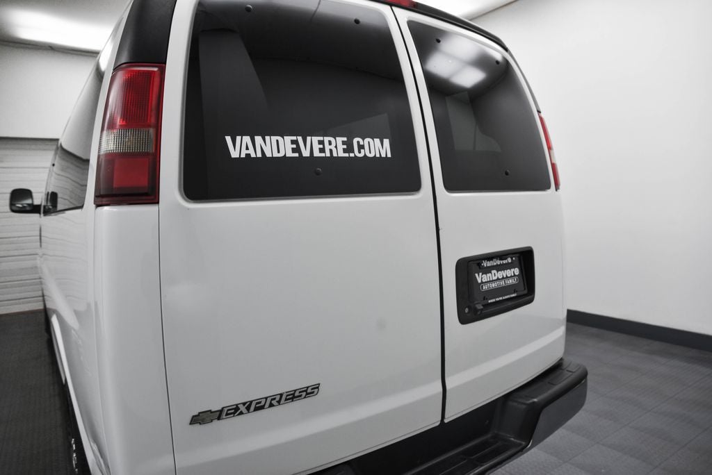 2018 Chevrolet Express 3500 LT Passenger