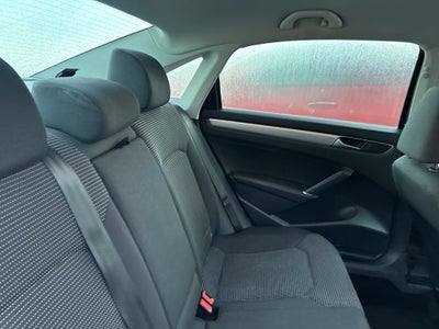 2016 Volkswagen Passat Base