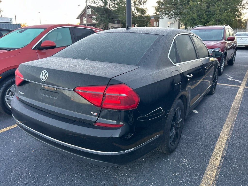 2016 Volkswagen Passat Base