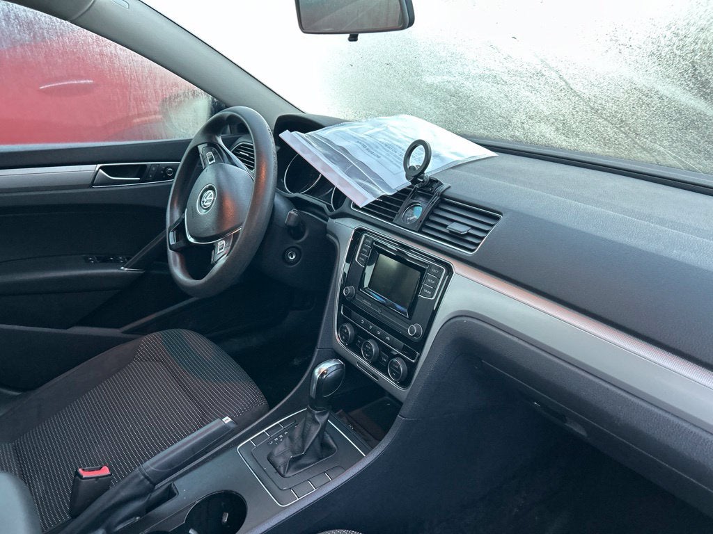 2016 Volkswagen Passat Base
