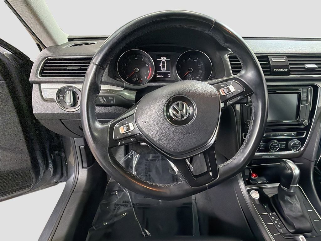 2018 Volkswagen Passat Base