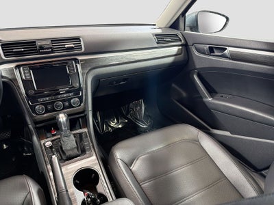 2018 Volkswagen Passat Base