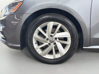 2018 Volkswagen Passat Base