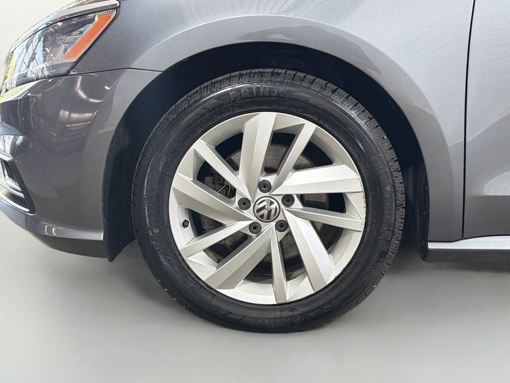 2018 Volkswagen Passat Base