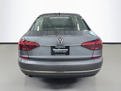 2018 Volkswagen Passat Base