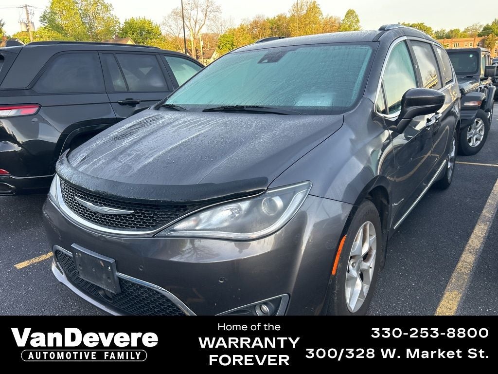 2017 Chrysler Pacifica Touring L Plus