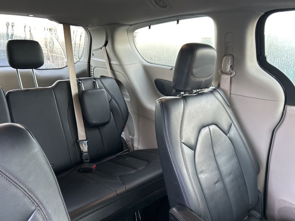 2017 Chrysler Pacifica Touring L Plus