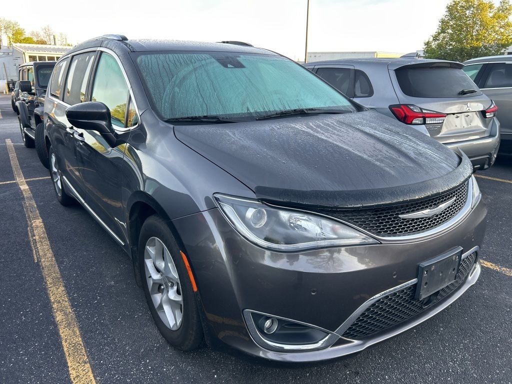 2017 Chrysler Pacifica Touring L Plus