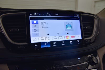 2021 Chrysler Pacifica Touring