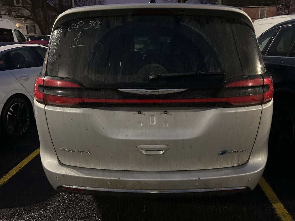 2024 Chrysler Pacifica Hybrid Select