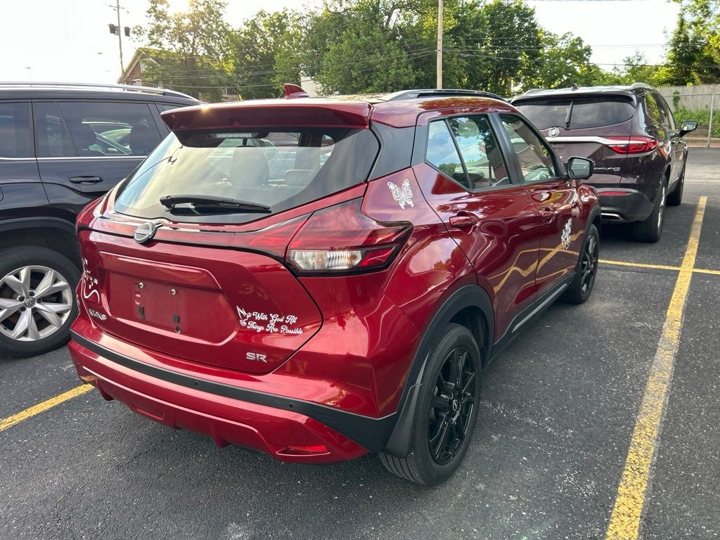 2023 Nissan Kicks SR