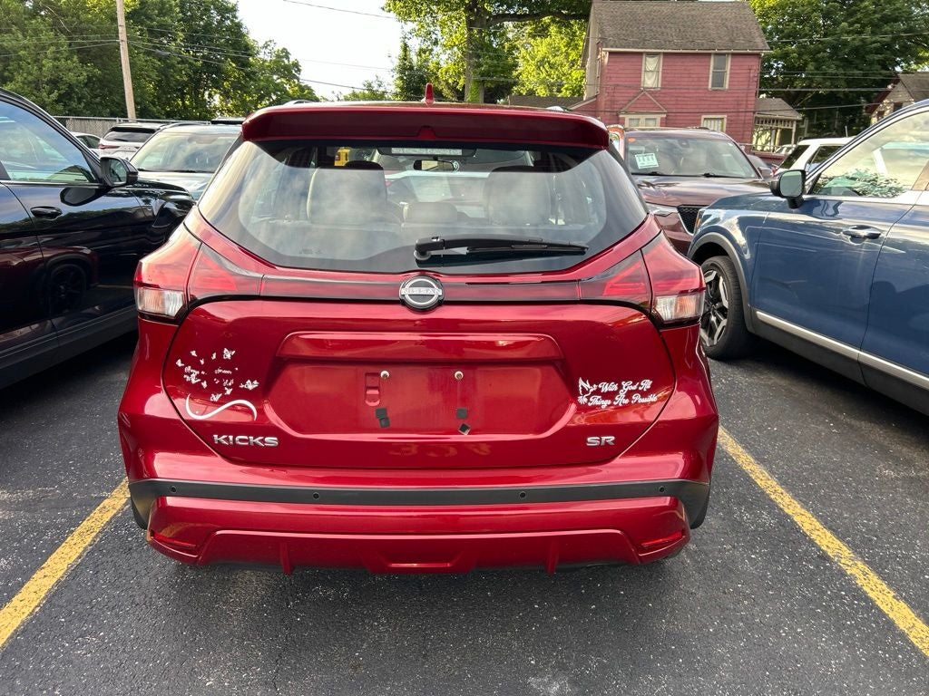2023 Nissan Kicks SR