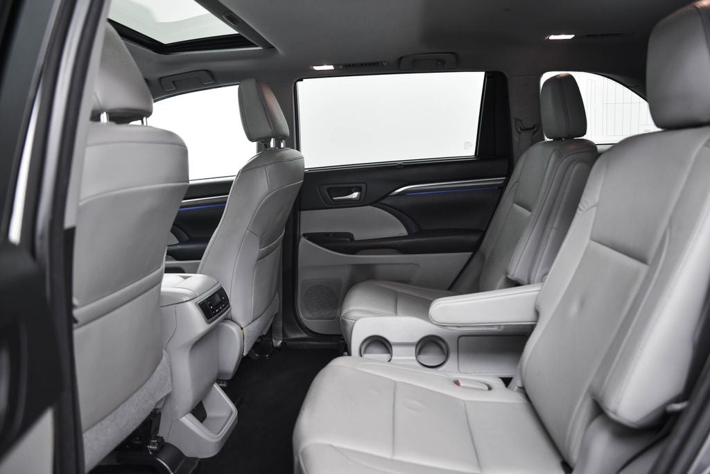 2018 Toyota Highlander Base