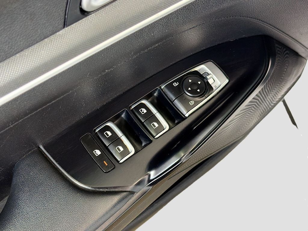2022 Kia K5 LX