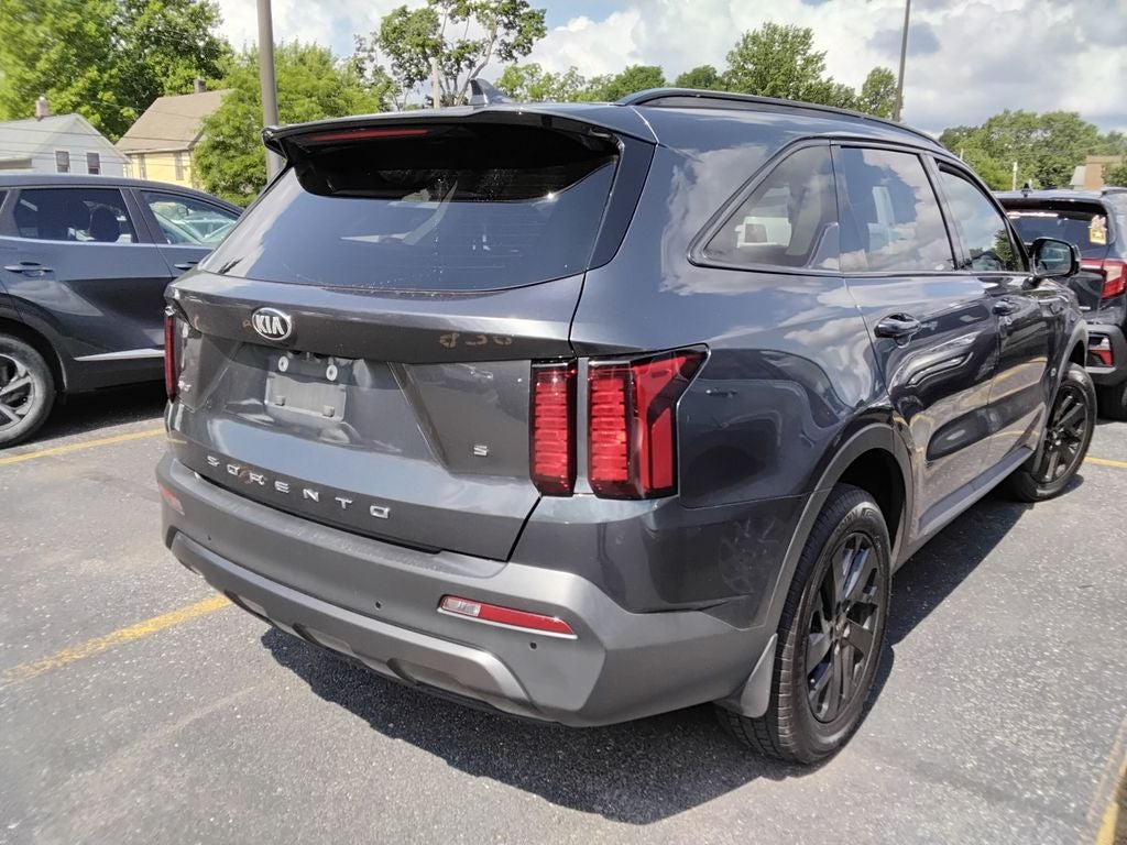 2021 Kia Sorento S