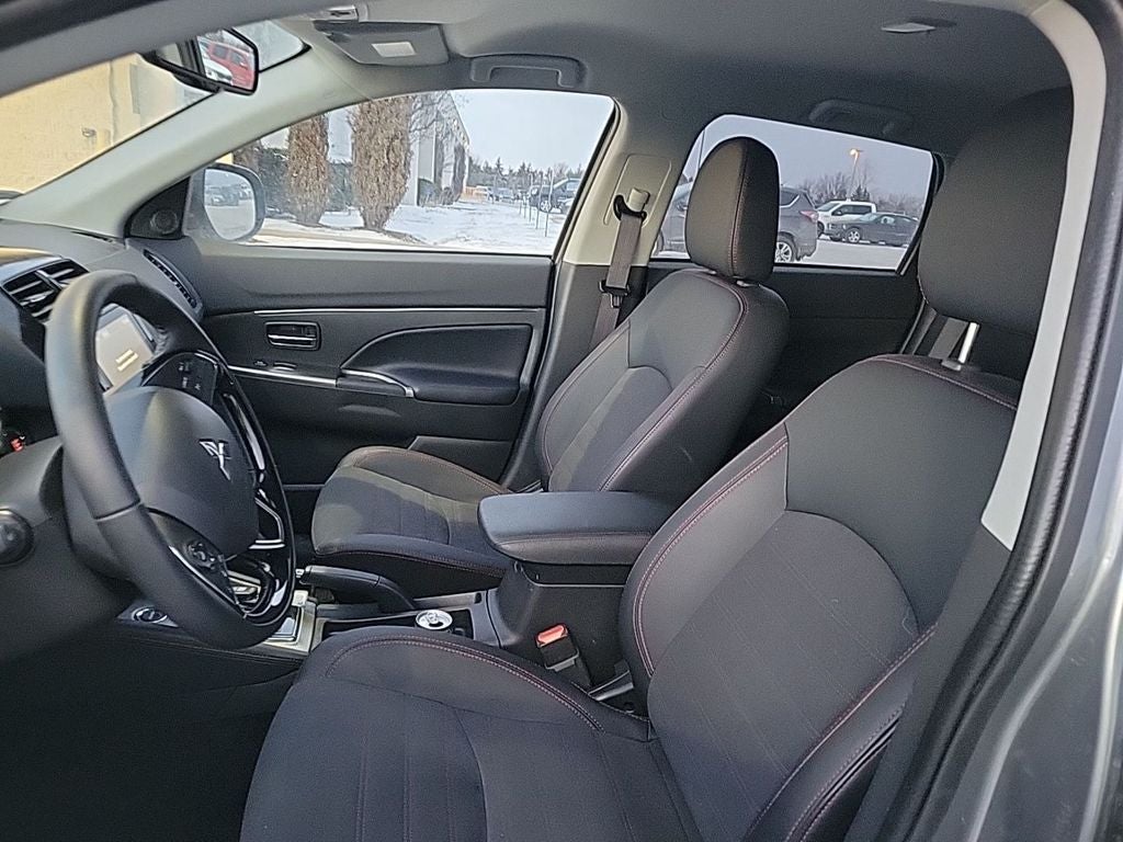 2025 Mitsubishi Outlander Sport 2.0 SE