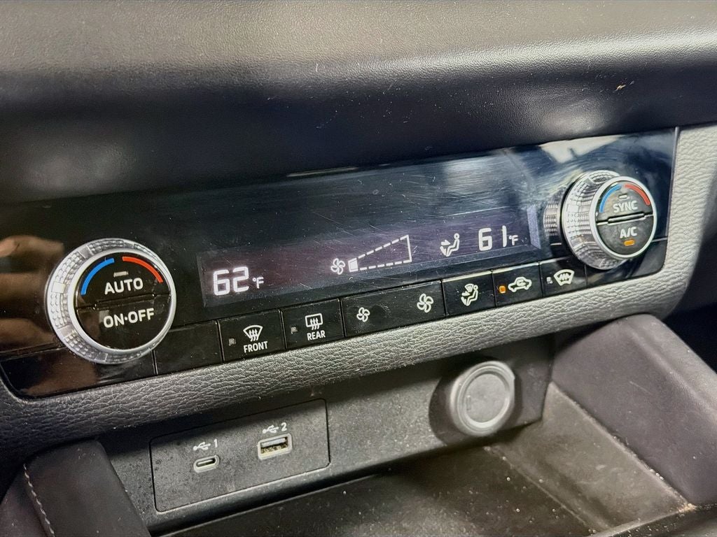 2022 Mitsubishi Outlander ES