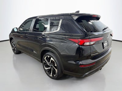 2022 Mitsubishi Outlander ES