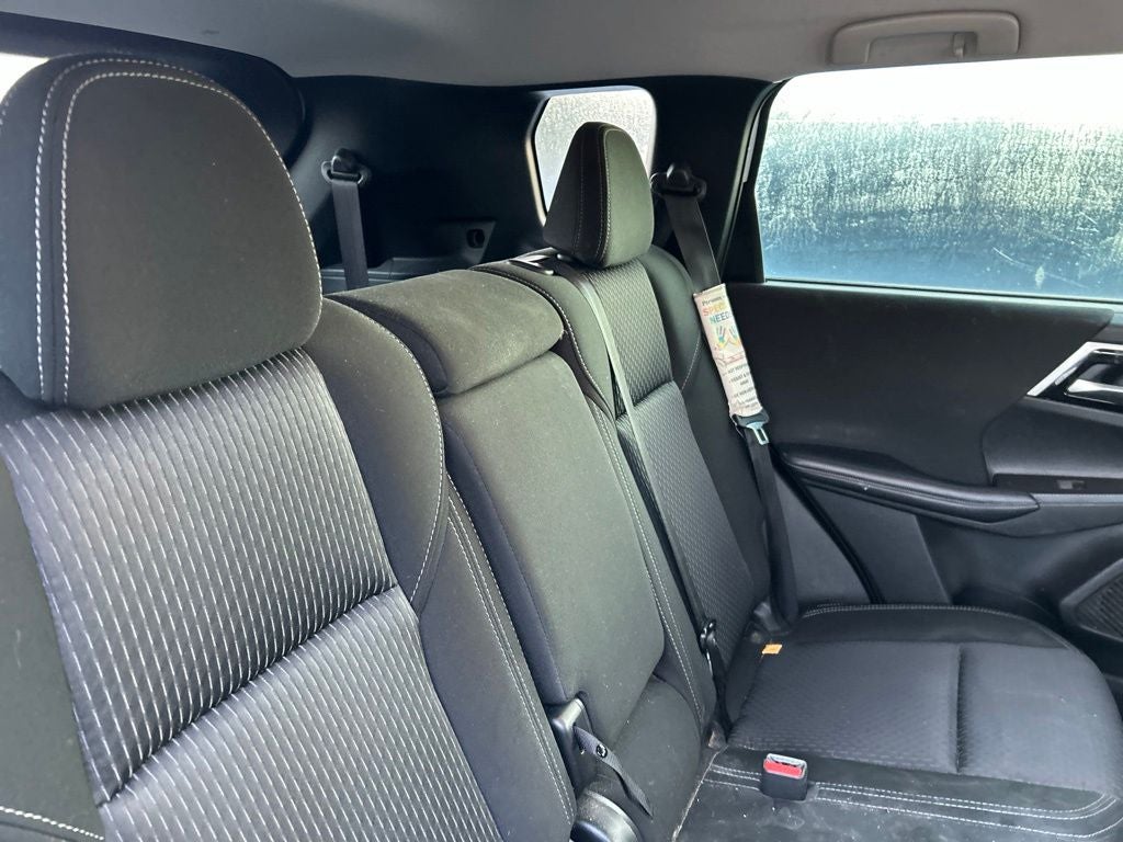 2023 Mitsubishi Outlander ES