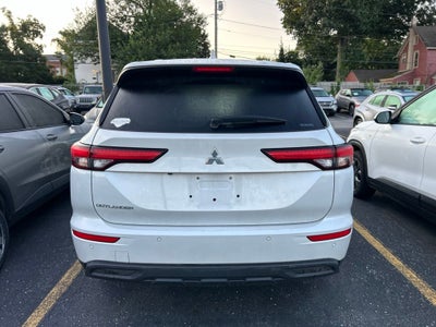 2023 Mitsubishi Outlander ES