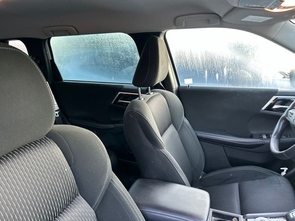 2023 Mitsubishi Outlander ES