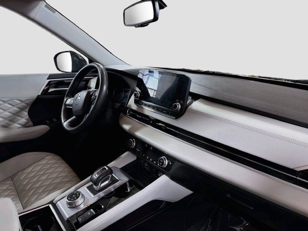 2022 Mitsubishi Outlander SEL