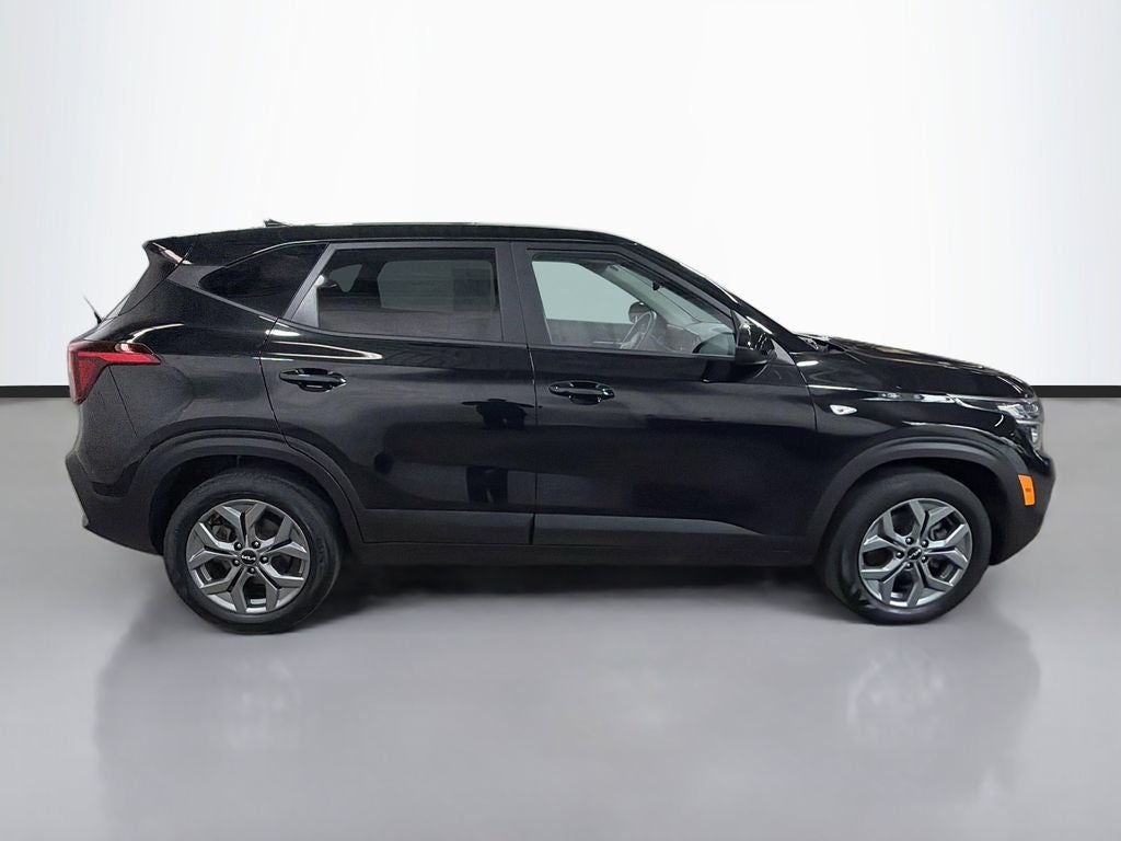 2025 Kia Seltos LX