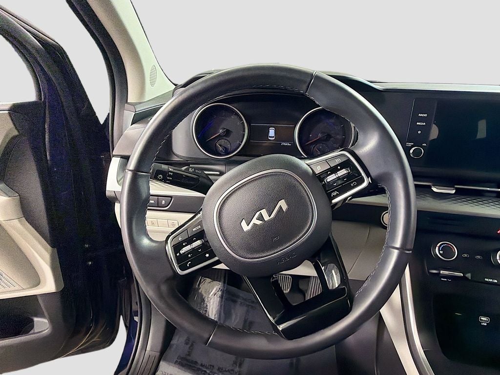 2023 Kia Carnival LX Seat Package