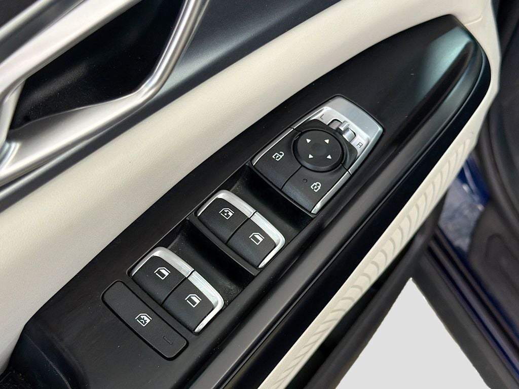 2023 Kia Carnival LX Seat Package