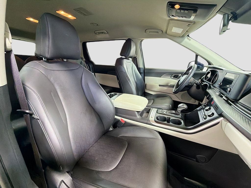 2023 Kia Carnival LX Seat Package