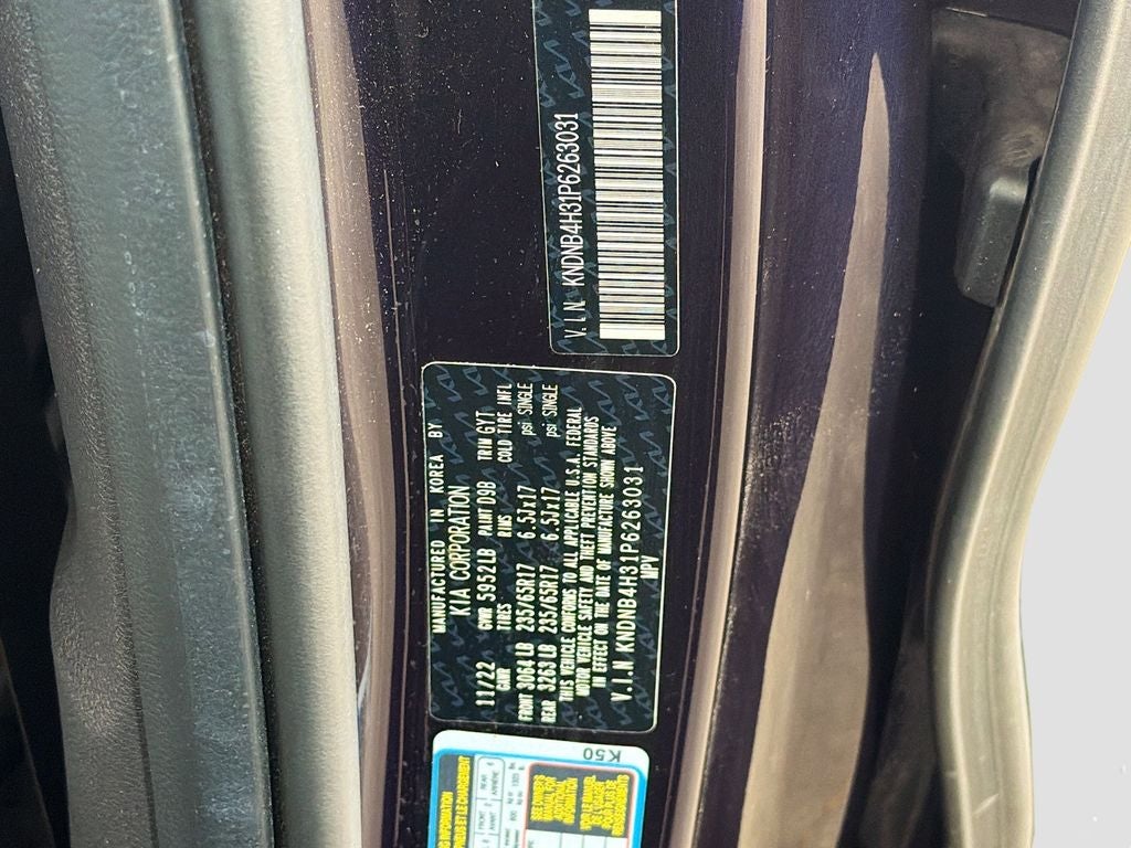 2023 Kia Carnival LX Seat Package