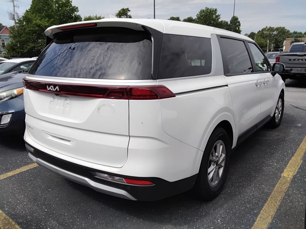 2024 Kia Carnival LX